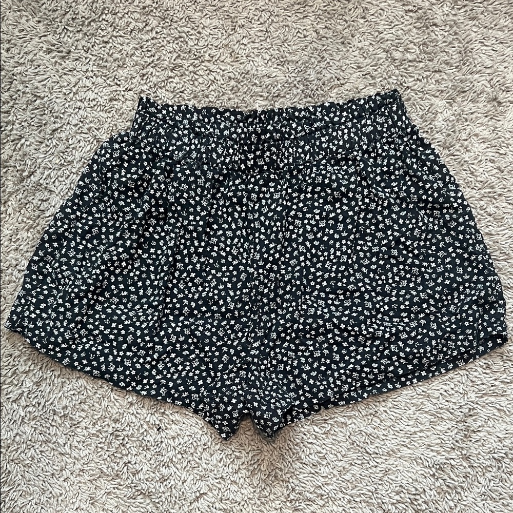 Vibe Black and White Patterned High Waist Shorts
